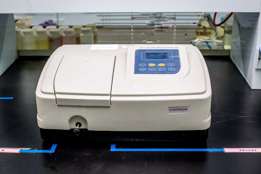 UV spectra photometer